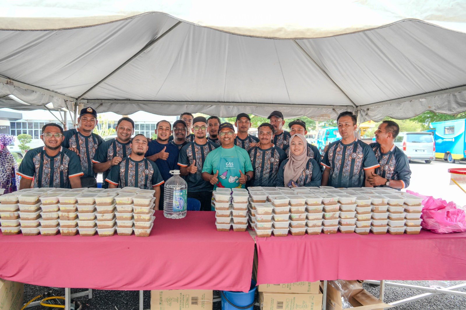 PROGRAM GOTONG-ROYONG MEMASAK BUBUR ASYURA MPD BERSAMA KESUMA 